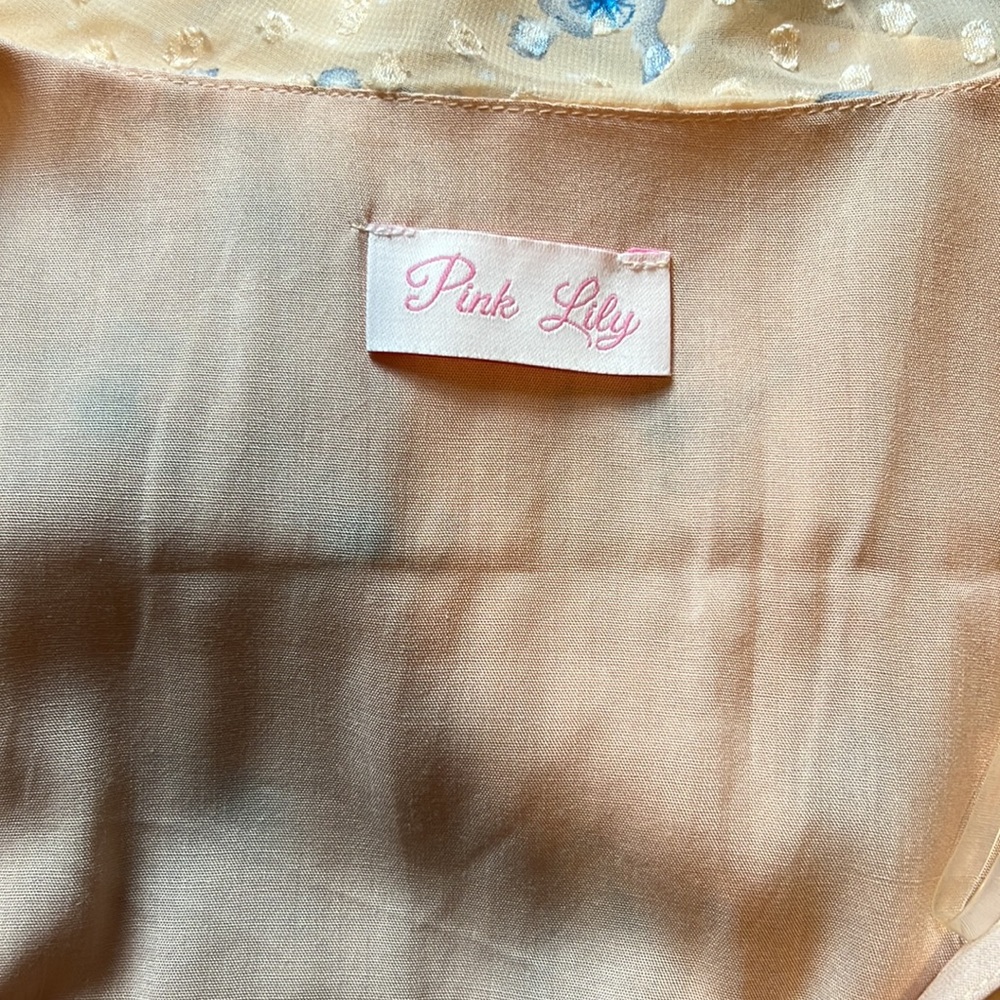 Pink Lily Top - Picture 3 of 4